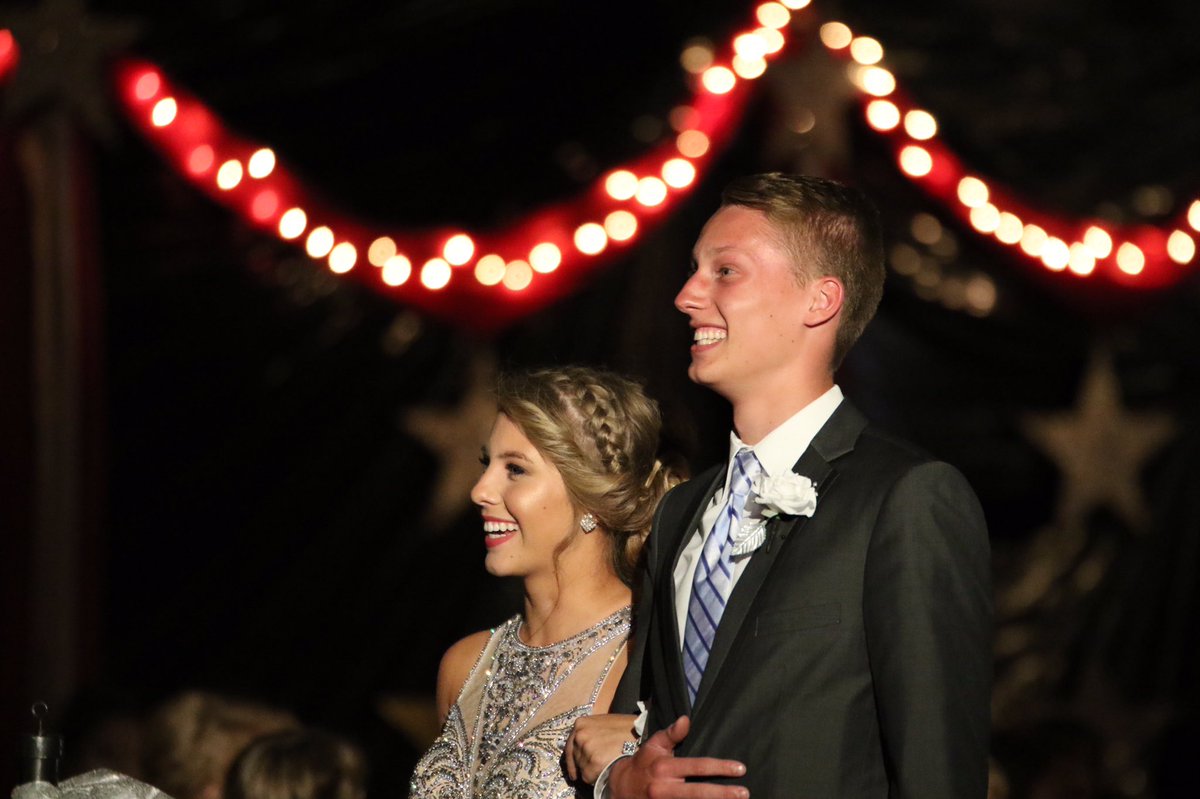 parkerbadding's tweet photo. happy bday s/o to the best prom date!! hope your day was spectacular!!! :)) https://t.co/lWm1ZGcxj1
