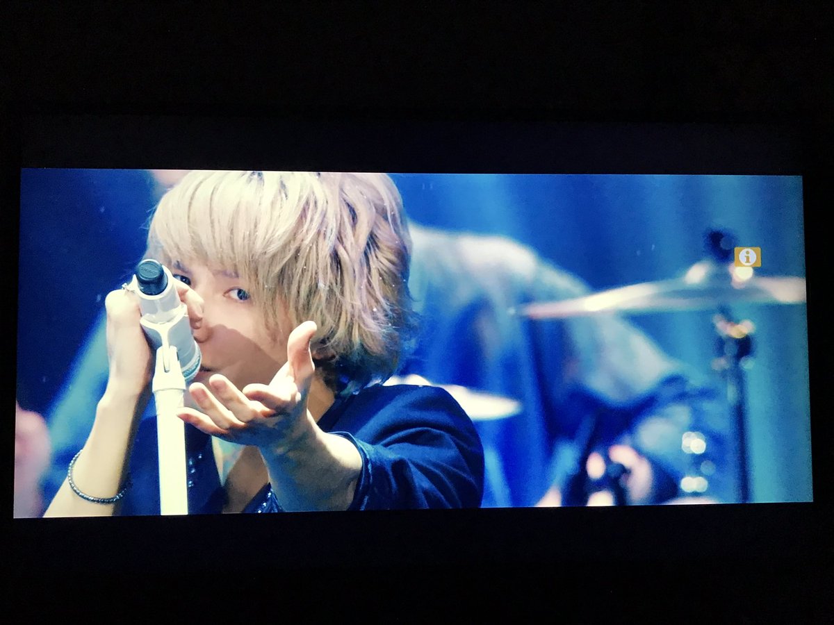 keiobu's tweet photo. 今頃かったまま眠ってたマイファス見てるw https://t.co/dZkI85KaZo