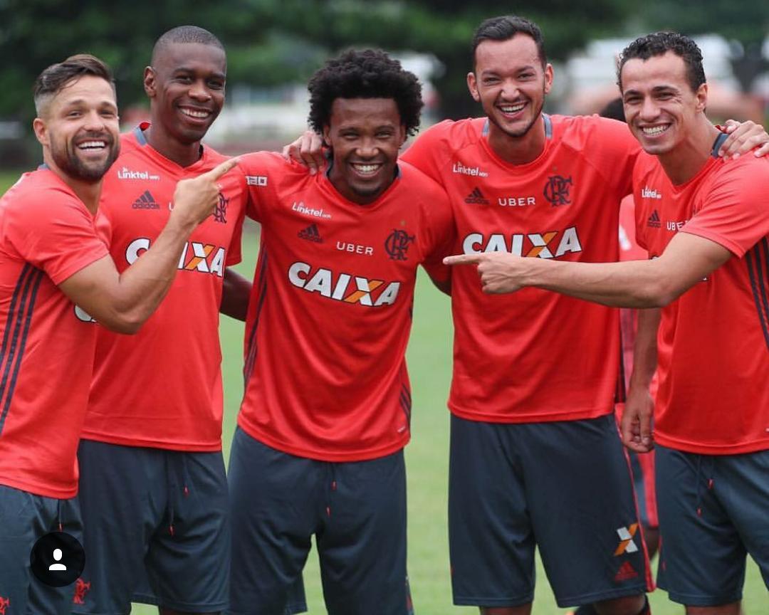 essediafoilouco's tweet photo. Quem sempre faz merda, galera? https://t.co/DQjJcY34nM