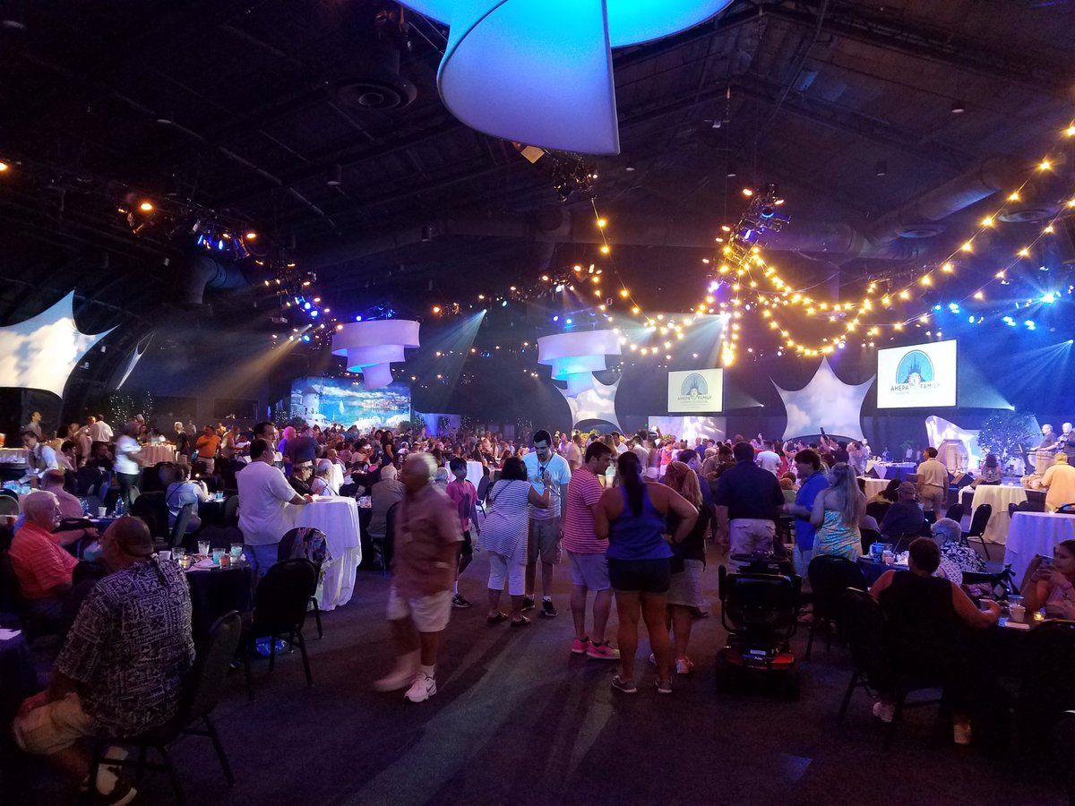 OrderOfAHEPA's tweet photo. Thank you @WaltDisneyWorld, Walt Disney World Resort President George Kalogridis &amp; Micky Mouse for a truly memorable birthday bash! #AHEPA95 https://t.co/HeE0uWHRk1