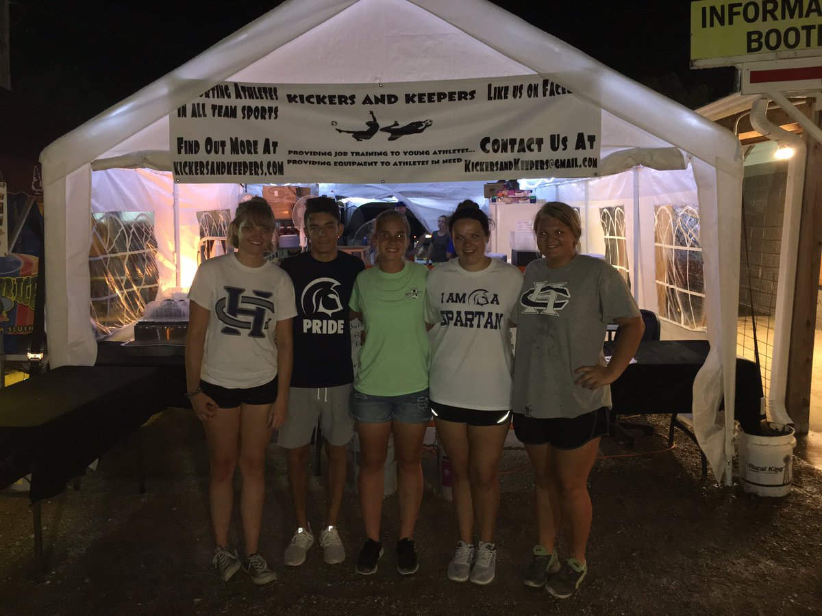 FHC_NHS's tweet photo. Thank you to tonight's volunteers at the Fair! You were all fantastic!! #MemberPride https://t.co/rD1cYA1pQ9