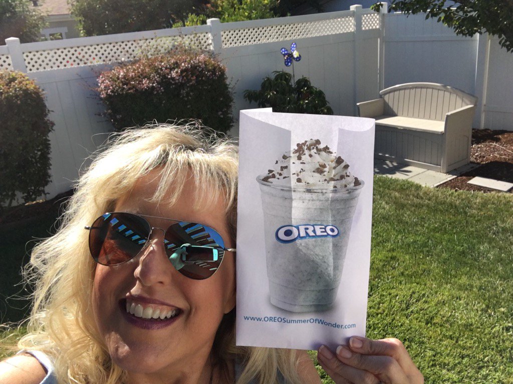 msshellys's tweet photo. @MyMenchies #OREOSummerSweepstakes https://t.co/nS5kwLr4iH