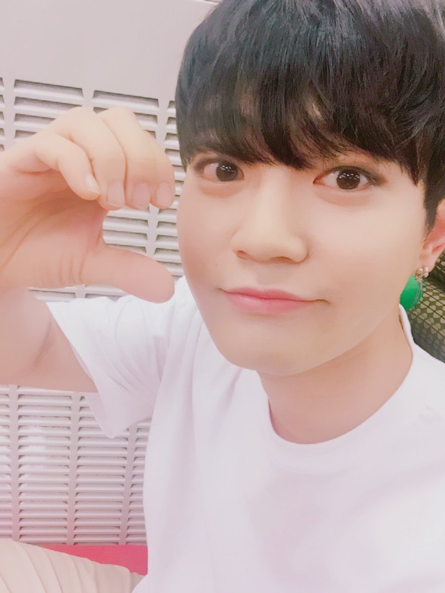 UP10TION's tweet photo. [#비토] 엠카 마지막 방송 ㅠㅠ 오늘 무대도 뿌셔 뿌십시다!! https://t.co/SNLK6SHuLx