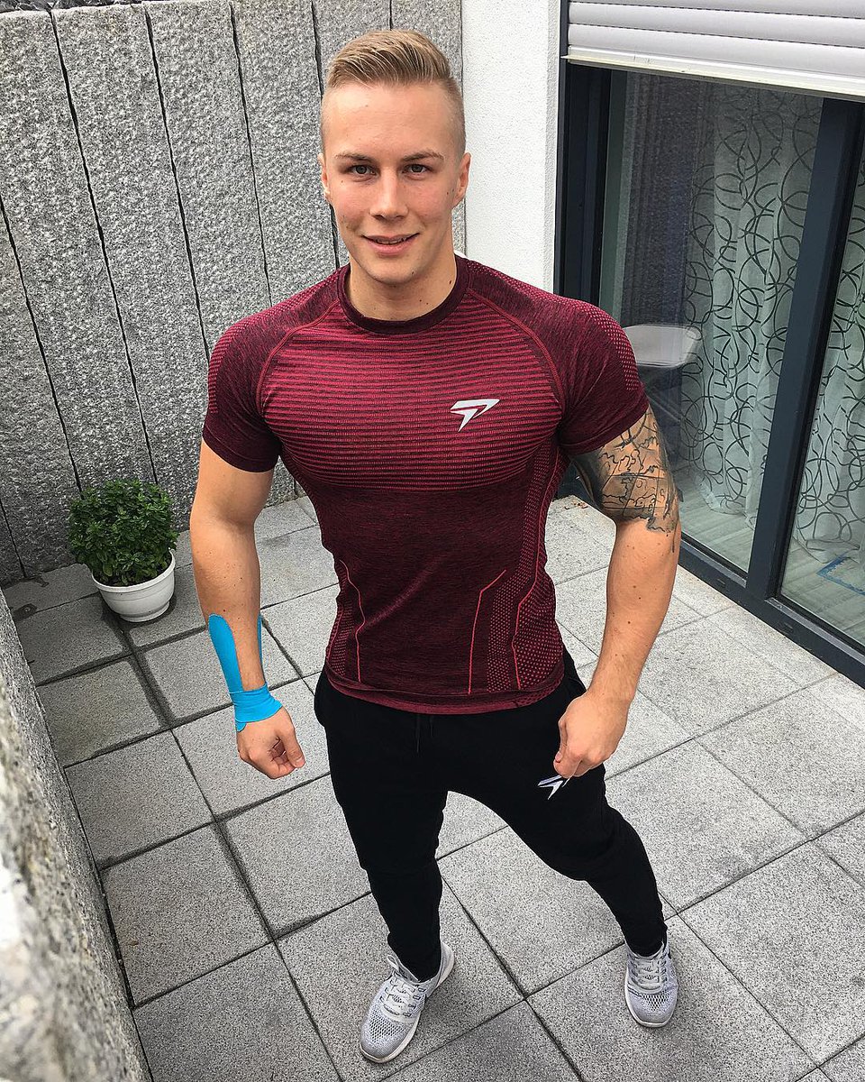 No training for a week... don't try to out lift @Hugo_DaBeast