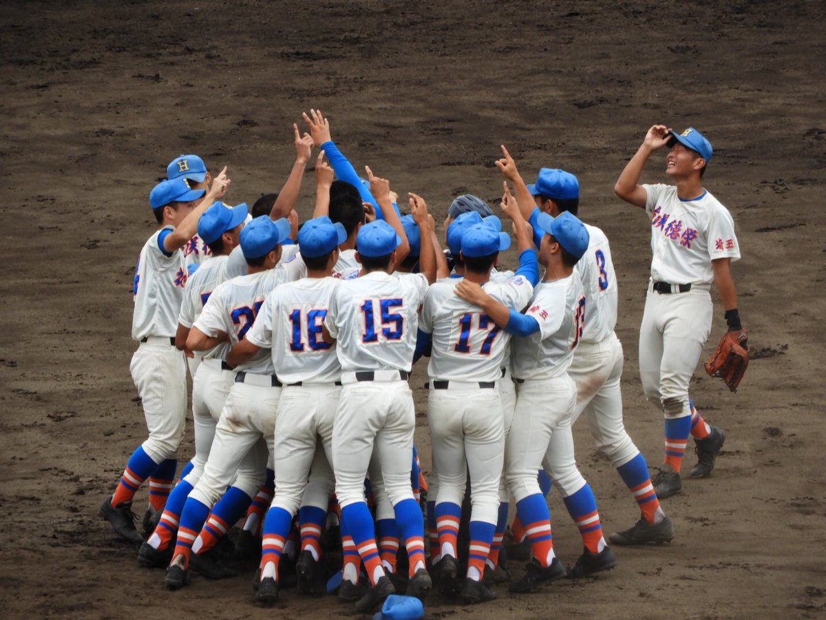 Chikoukyu's tweet photo. 選手権埼玉大会 決勝
試合終了
花咲徳栄5-2浦和学院

徳栄 000 041 000 ＝5 H5 E0
浦学 000 002 00x ＝2 H8 E0

勝った花咲徳栄は3年連続5度目の優勝！おめでとう！！！ https://t.co/N1lZDsQKXe