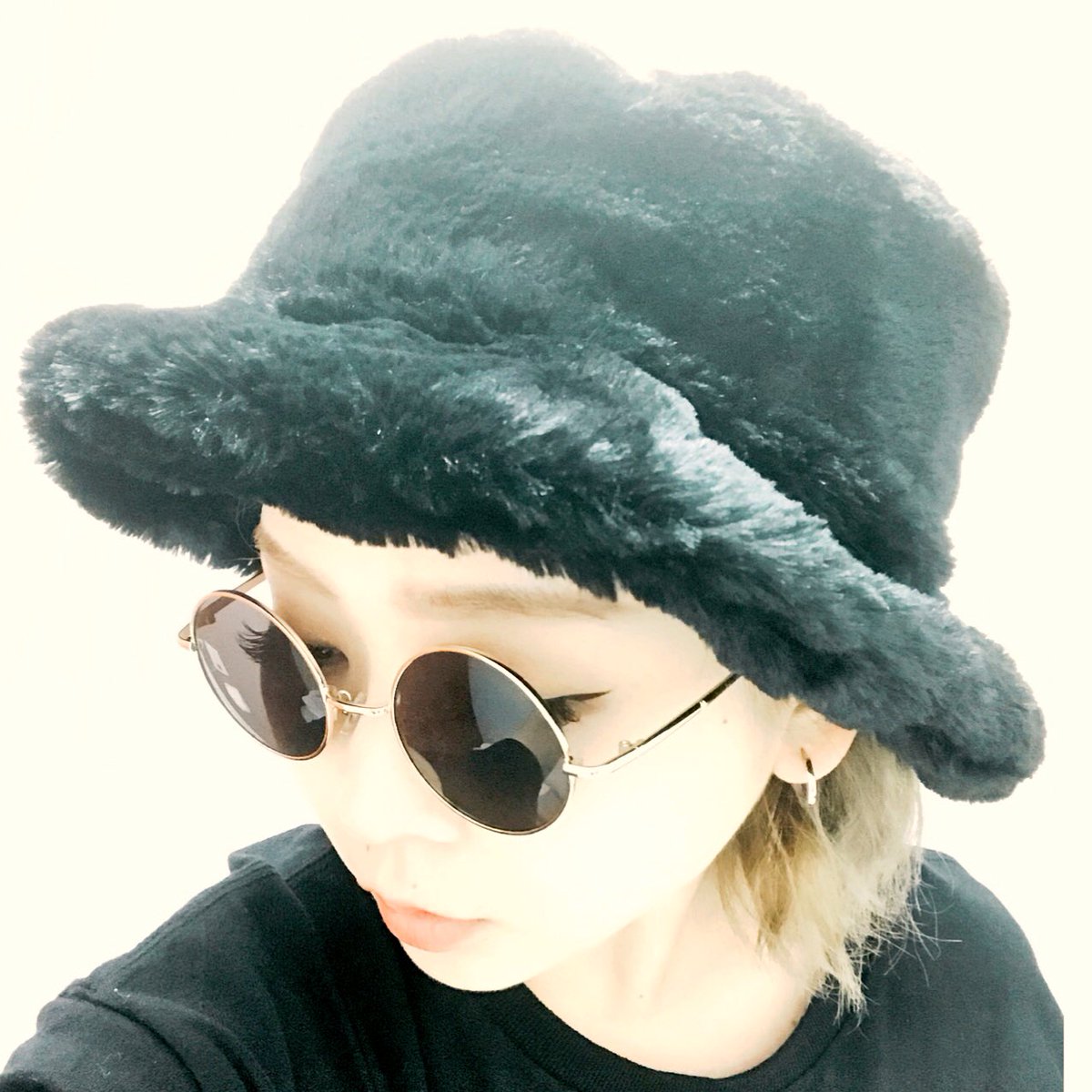Riii74v's tweet photo. 🌹Zephyren秋冬新作🌹

BOA BUCKET HAT🐆🐾

もこもこのボア素材が秋冬コーデのアクセントになりそうです♫

詳しくは▷https://t.co/3qVnyYNint

#zephyren #autumn #winter #hat https://t.co/3Zs5KIt8jM
