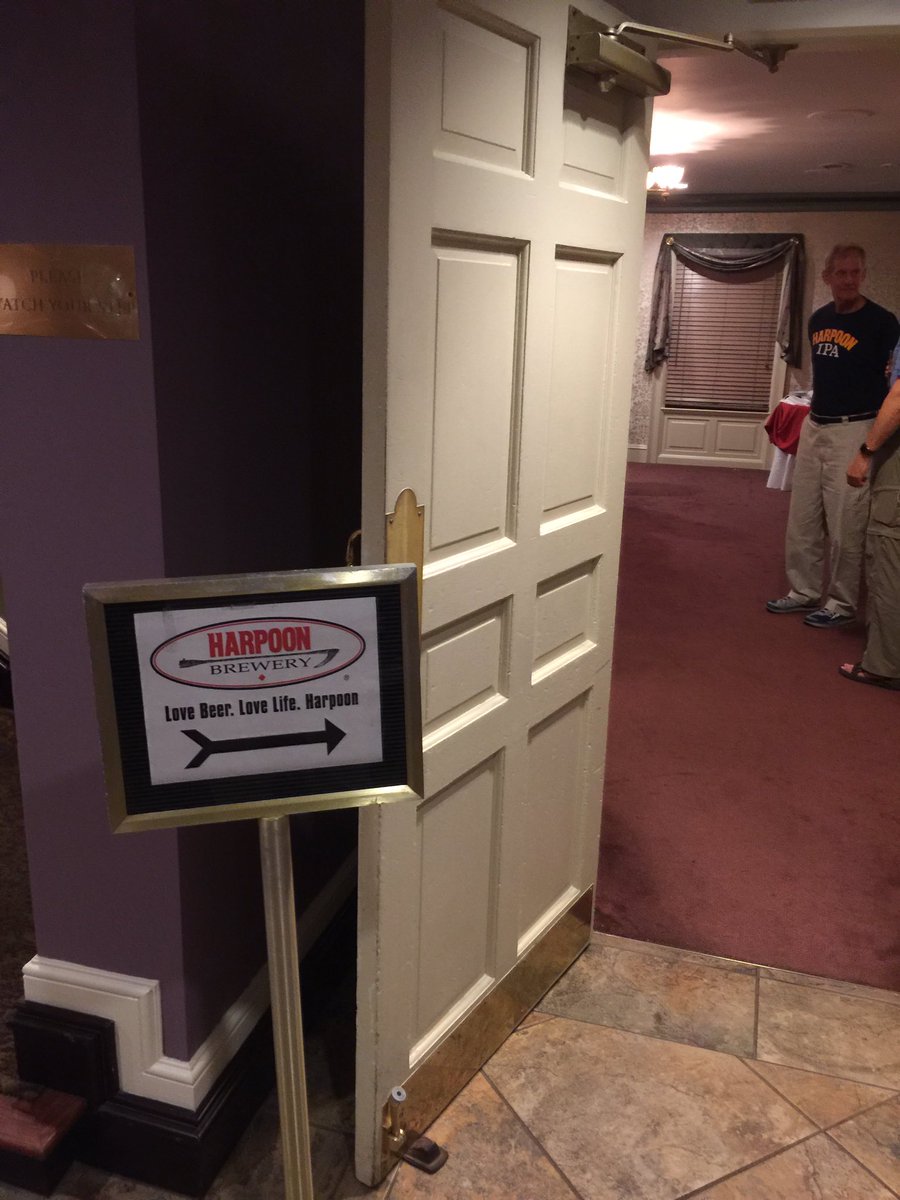 HarpoonWestMA's tweet photo. Thank you @delaneylogcabin!! huge friend of Harpoon night tonight! We had our own room!! Pouring @harpoonbrewery and @UFObeers #wmassbeer https://t.co/4ZKQOiaif9