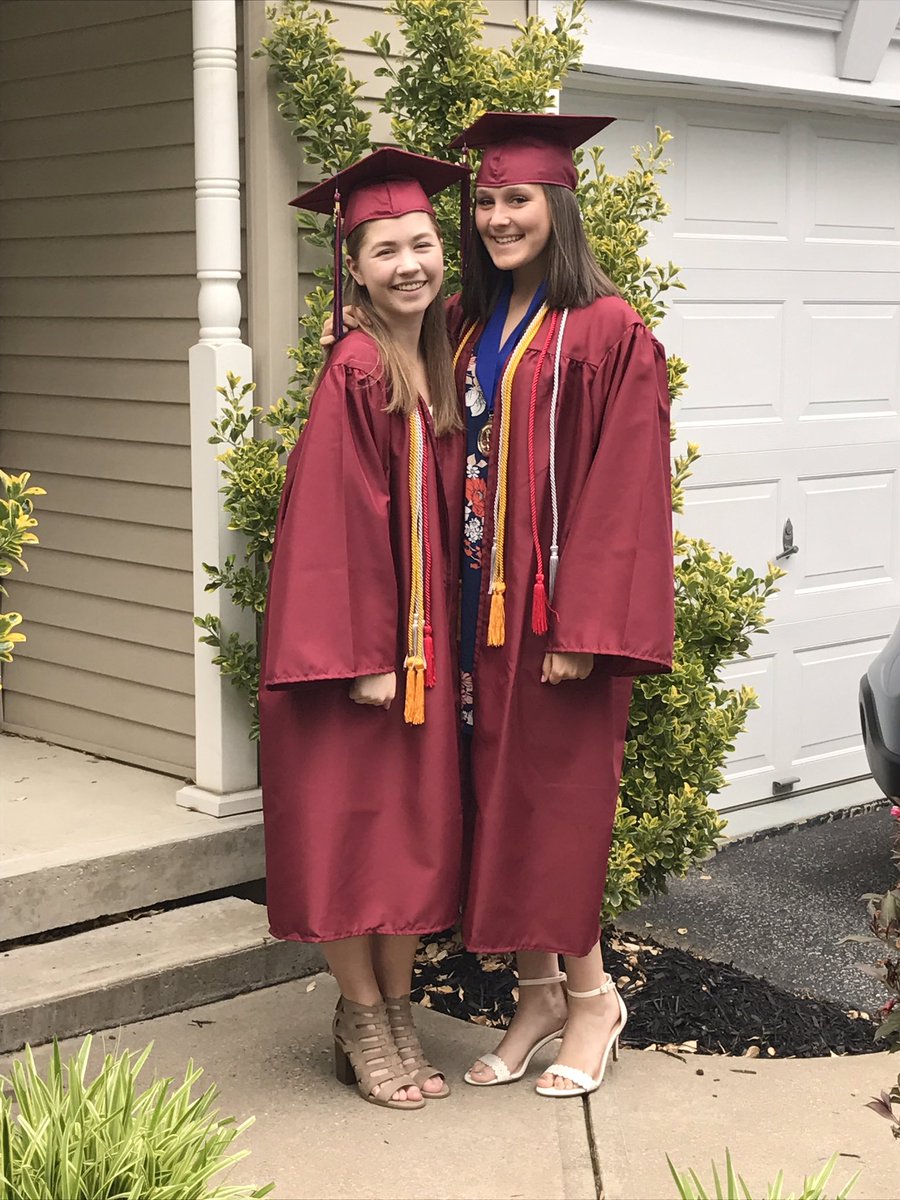 katie7912's tweet photo. hbd to my bff since day one!! I'm so glad I get to spend your entire 18th birthday with you!! love you so much and hope you rock 18!! 🎈🎉❤️🤙🏼 https://t.co/YLdryfsiuM
