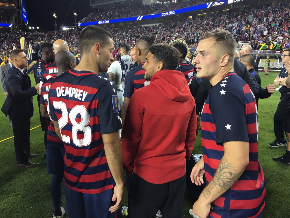 brianschmetzer's tweet photo. Lots of tweets congratulating our boys. A Picture is worth a 1000 words! @JmoSmooth13 @clint_dempsey @CristianRoldan https://t.co/s7imyuoHhb