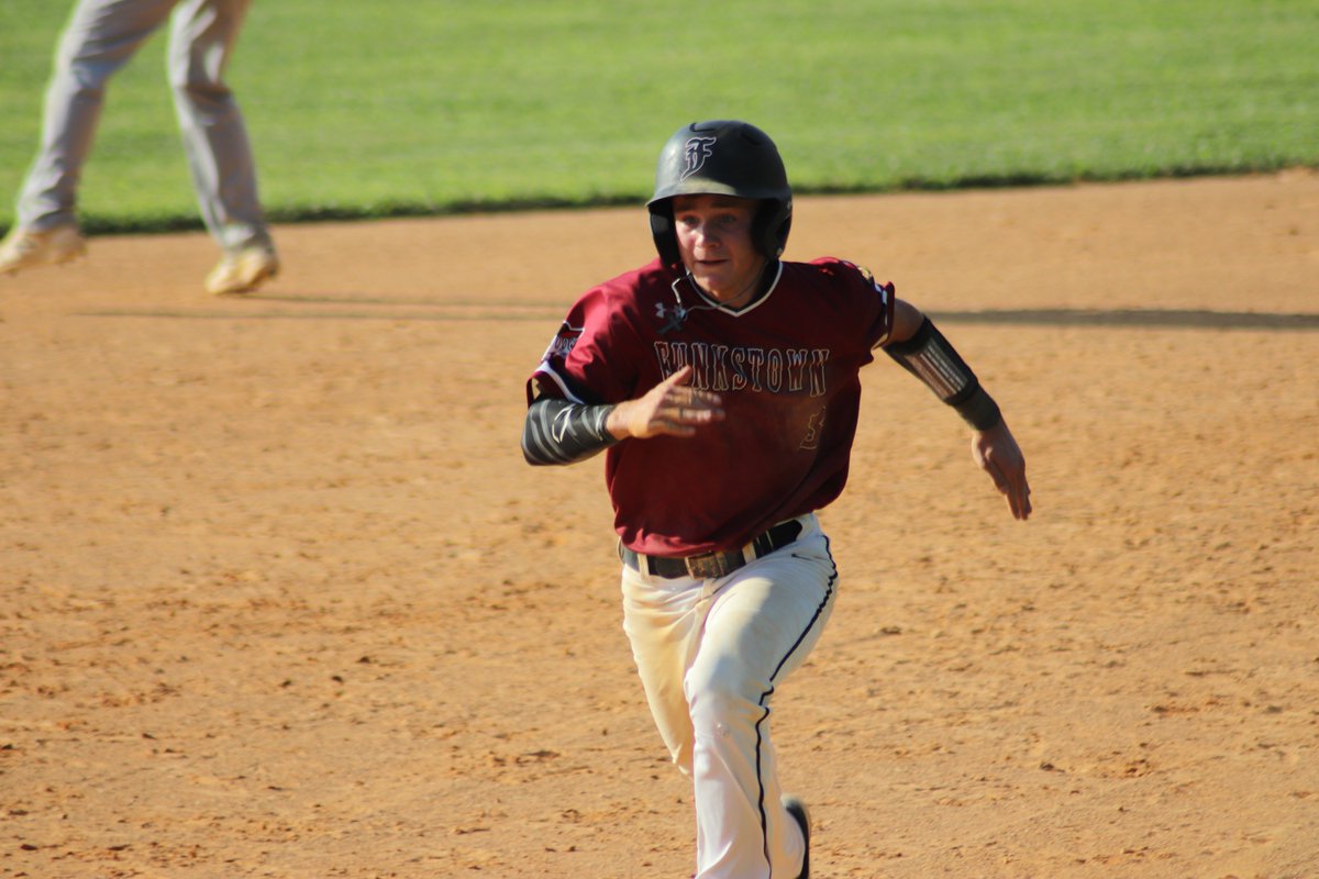 SkunksRadio's tweet photo. Day one of the senior state tournament is in the books. Funkstown wins 8-6 and advances to the semis tomorrow. https://t.co/tcPVtEHOwd https://t.co/p4FiqsIcUZ