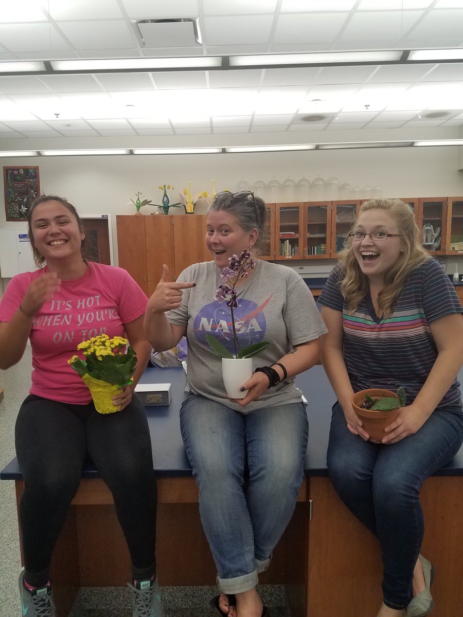 csilva52414's tweet photo. @NutmegSomething thanks for such a great semester! #bio120sum17 https://t.co/rHacQUpORb