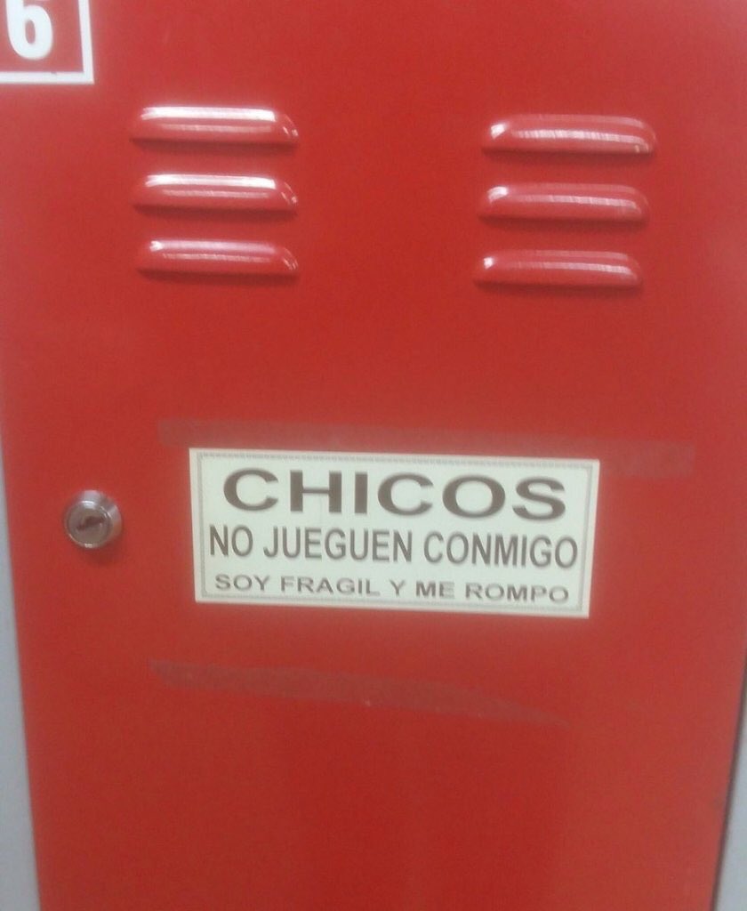 sancheztomi's tweet photo. si yo fuera un locker https://t.co/iQjUqZ3XFS