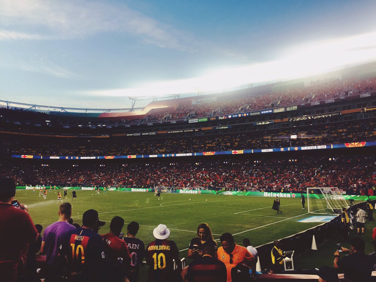 _trobinson2015's tweet photo. Manchester vs Barcelona #summerislit https://t.co/1JLHSgzKis