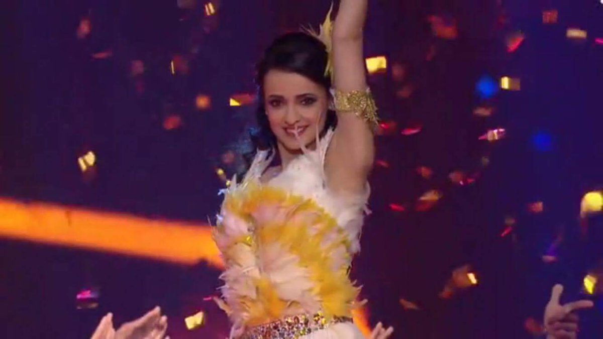 TV_Fanclub's tweet photo. Beautiful!!

#SanayaIrani https://t.co/kzuKUy4U2X