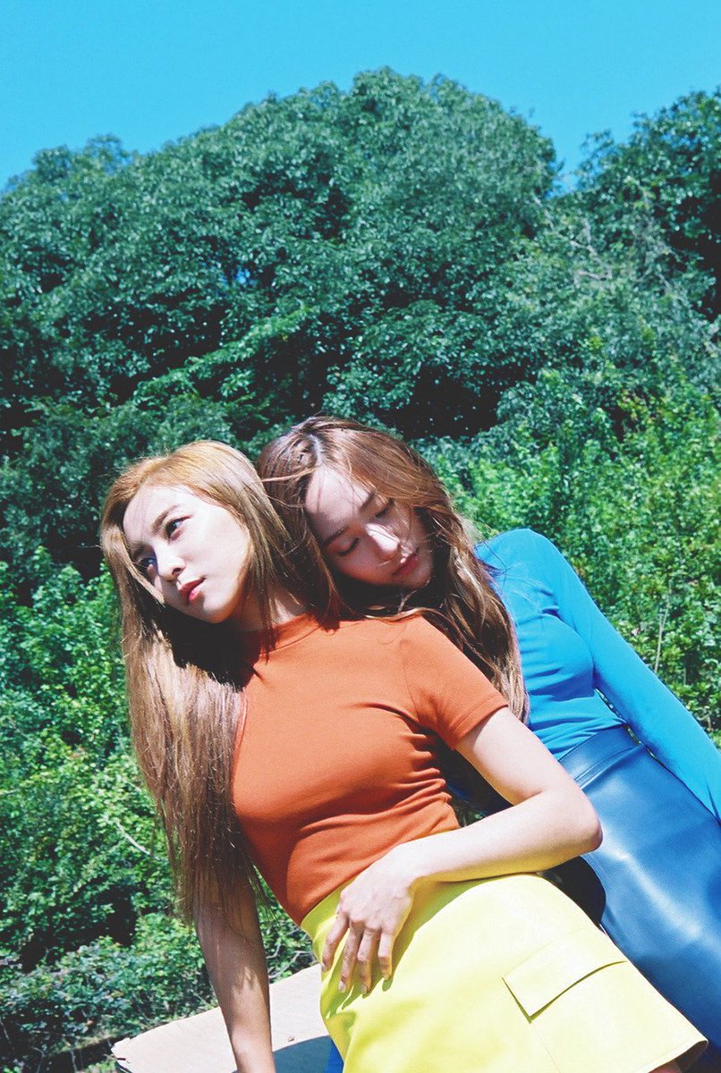 에프엑스 쓸데없는 정보봇 tweet media