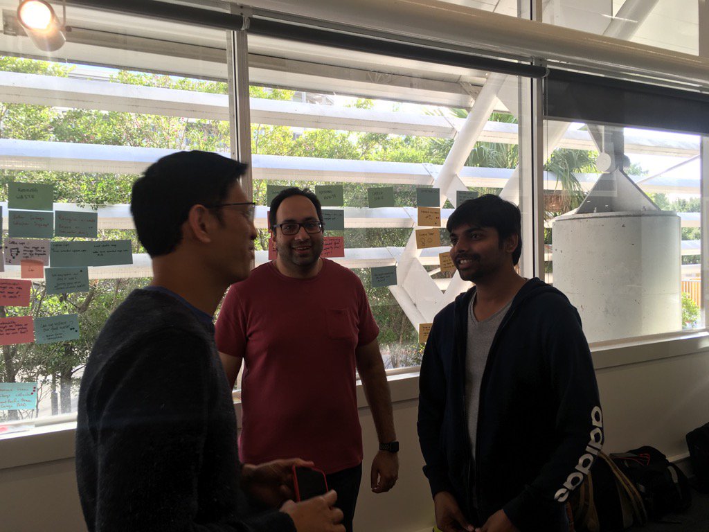 nabiac85's tweet photo. #hacking #hacks #hackdayDiUS https://t.co/Bqvi6XlXqI
