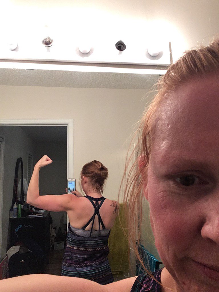 CrissyDoobs's tweet photo. When you realize it is working #soproud #fitishealthy #HealthyLiving @bettyrockershow https://t.co/thOjRz6hWW