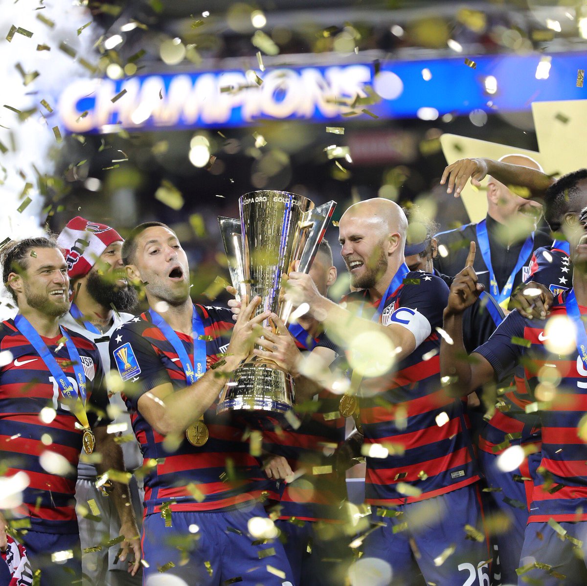 USMNT's tweet photo. This is for you, 🇺🇸!

#OneNationOneTeam | #GoldCup2017 https://t.co/vw1AswpWYb