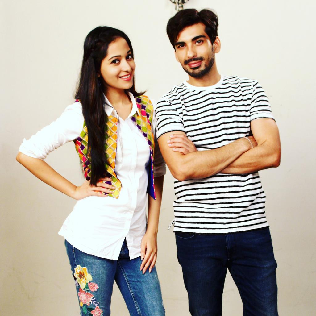 TV_Fanclub's tweet photo. Meet the new leads of Star Plus Show #LoveKaHaiIntezaar – #PreetikaRao, #MohitSehgal
https://t.co/xptvA89AQw
Are you waiting for d leap ?? https://t.co/6LlfDpgosB