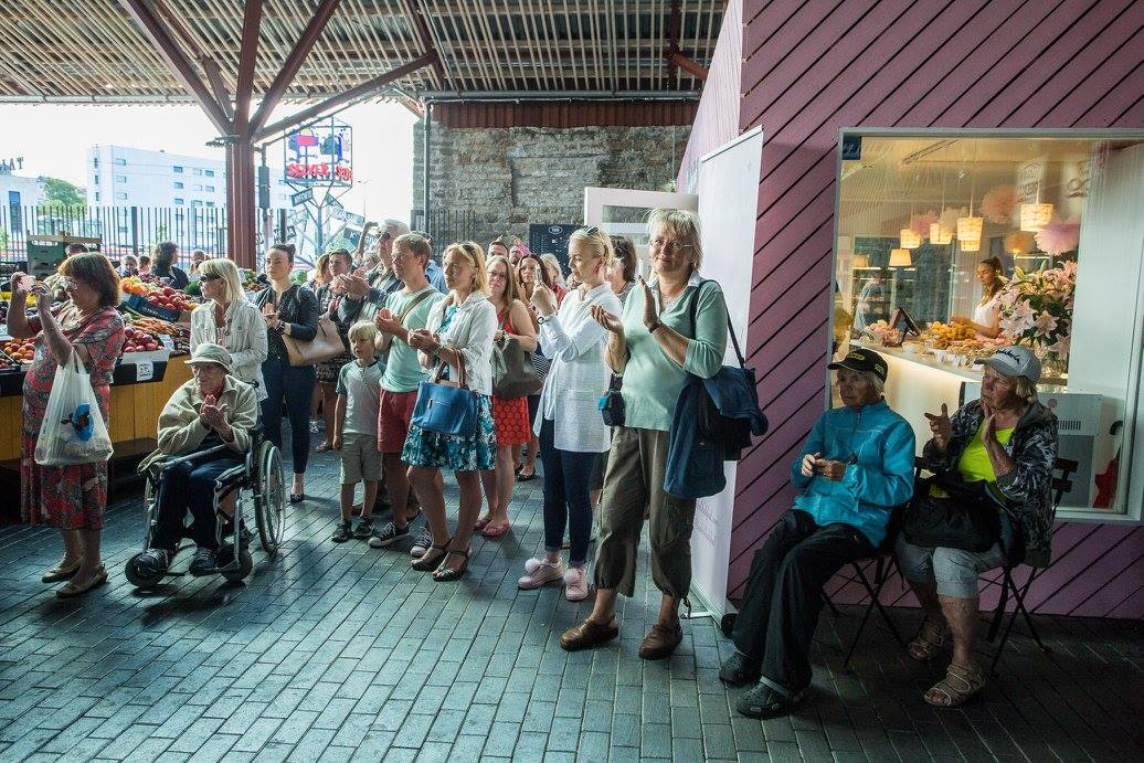 Collegium Musicale andis Balti Jaama turul EV100 ja eesistumise pop-up kontserdi! bit.ly/2tLmwo1 #EV100