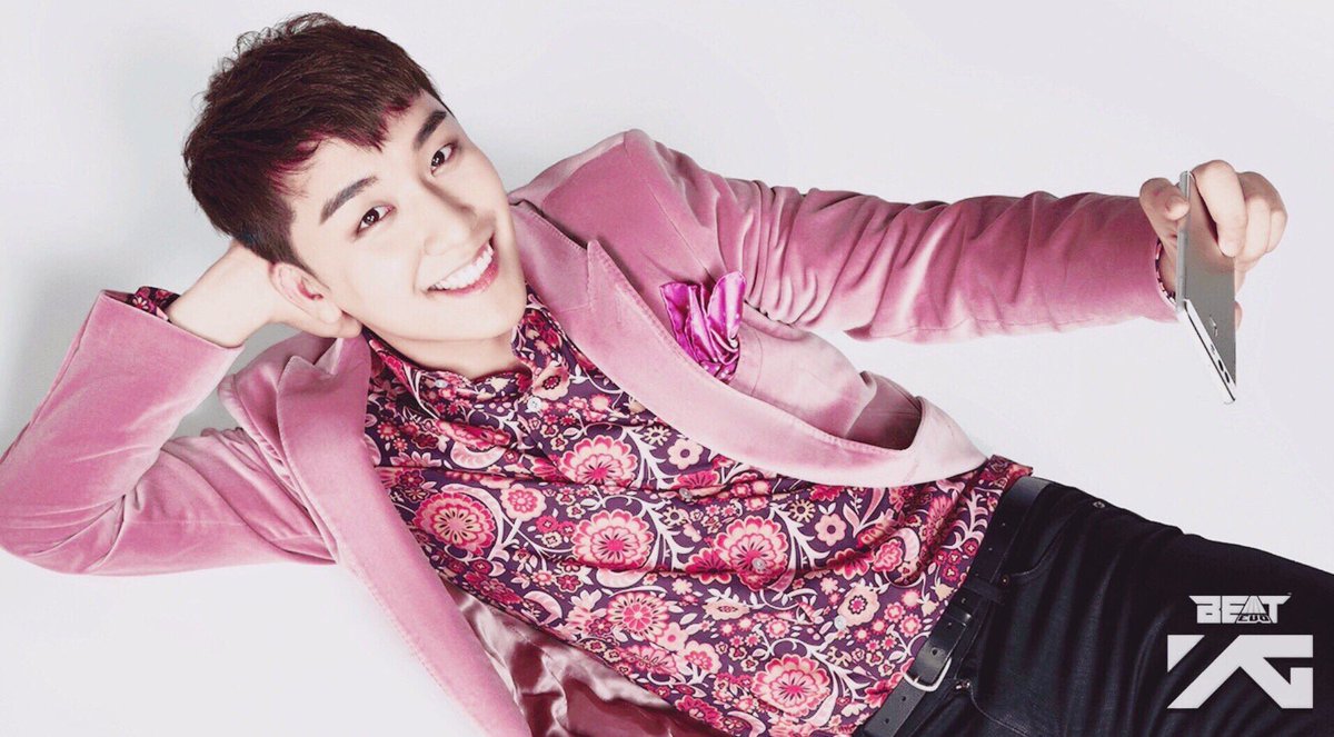 KyuniesBoyMikey's tweet photo. #tomorrow #july28 #rifillday #seungriseyo #vi #bigbang10exhibitionatoz #djparty #omniclub #tipei #tiwan #aoriramen #6thbranchopenin #ddp https://t.co/jleLfa9HPZ