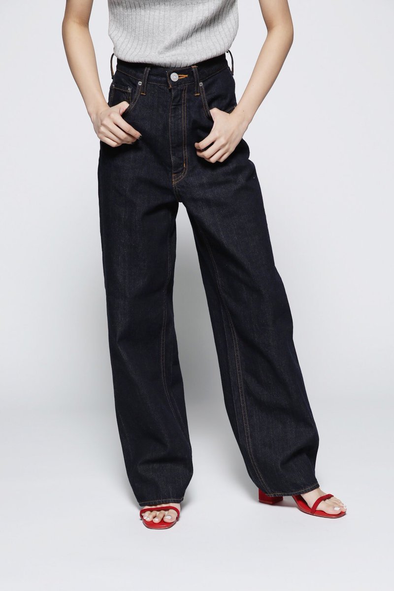 azul_by_moussy's tweet photo. \ハイウエストワイドデニム/
売り切れてしまいましたが…
ご好評につき再度在庫を
追加いたしました👖❤️
今すぐチェック‼️
🔜https://t.co/kd9KvgmE6o
#AZULBYMOUSSY
#AREDENIM https://t.co/SwRLpEUDHj
