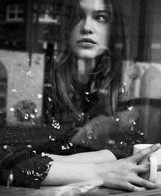badpostcookson's tweet photo. Im in love with this girl https://t.co/vVyU4oqi4S