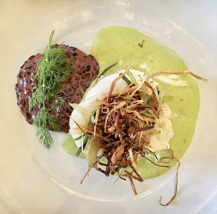 Le #COUPDEFOOD de nos clients : Filet de bar en vapeur, croquant de poireau fenouil crème petit pois et risotto de riz vénéré #Restaurant 🍴