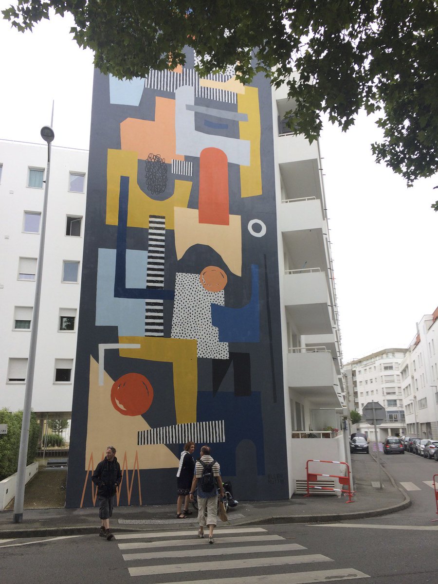 ChristopheCotta's tweet photo. Merci Ellen Rutt de nous avoir donné une part de votre talent superbe fresque sur une façade de #Silene #LesEscales2017 #SaintNazaire https://t.co/r2WvF9zNzH