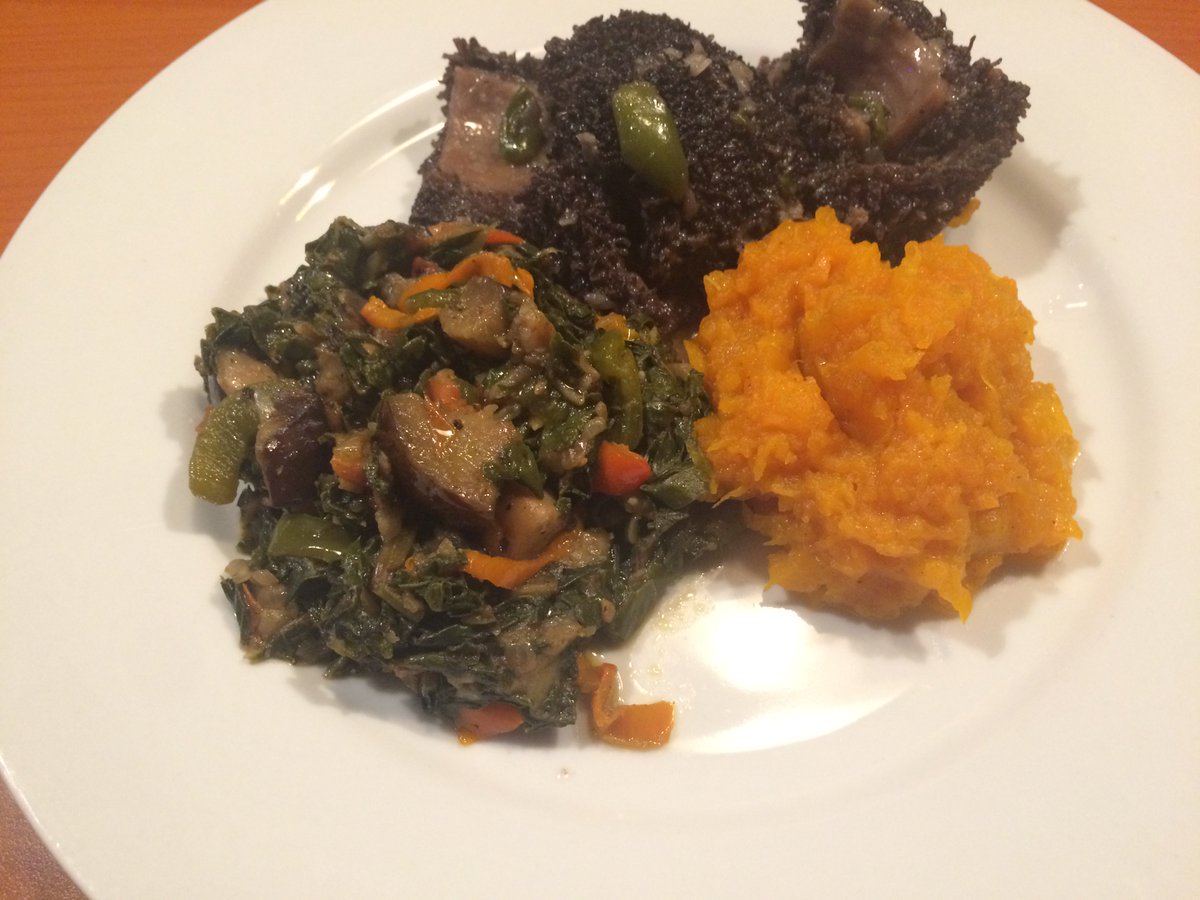 anelemkumla's tweet photo. Some of my favourite meals:
1. Ulusu, pumpkin, spinach sauteed in brinjal, mushrooms and peppers. #BantingMeals #BudgetBanting https://t.co/LU2v7vbY3y
