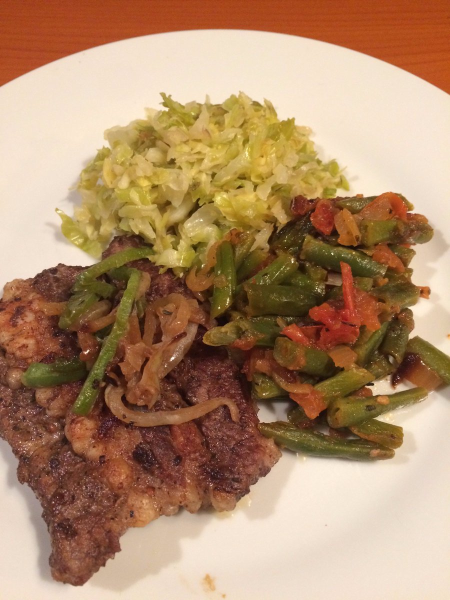 anelemkumla's tweet photo. 2. Cabbage is one of my favs. Fry in onion; add grated carrots or peppers or peas whatever! You can even make cabbage lasagne! #BantingMeals https://t.co/CEvsgotNV6