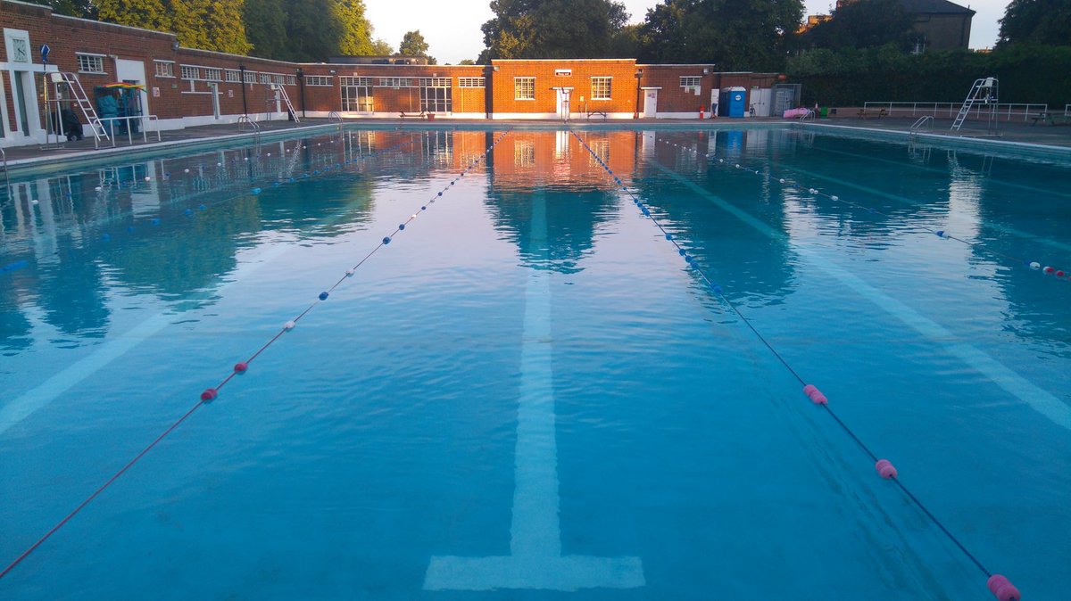 Brockwell_Lido's tweet photo. Pool Temperature today is 20.0 degrees. Open from 06.30 until 18.00 (closing early for Luna Cinema event) Last entry 15 mins before closing. https://t.co/lA6RoSKoZw