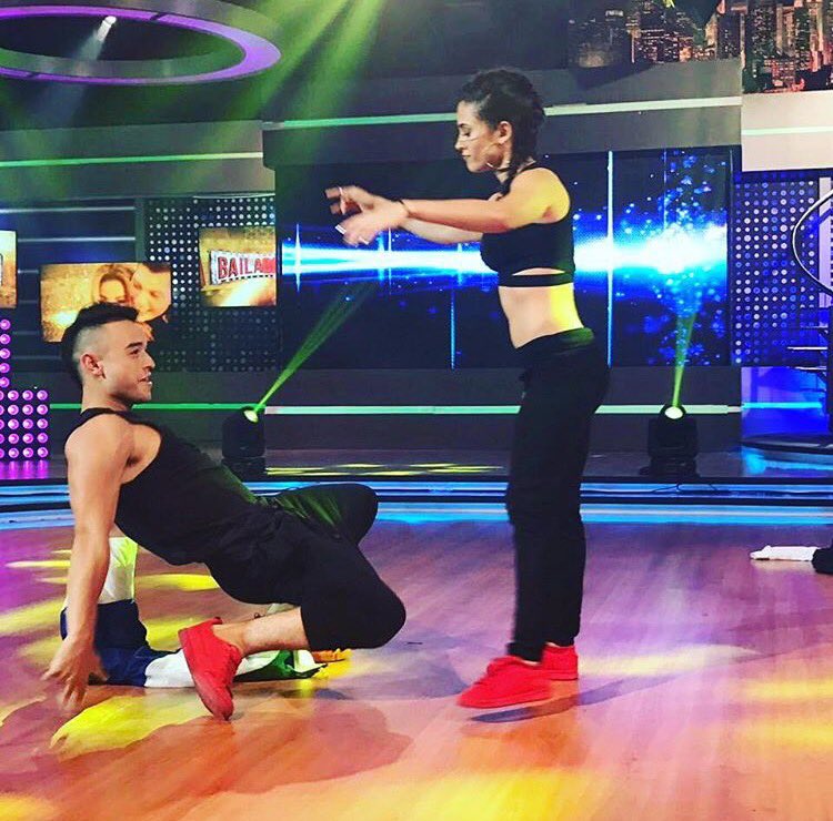 HmGerardo's tweet photo. Gracias por todo su apoyo, vamos por todo #Bailadisimo @CantaValeria #Valrry https://t.co/RCEJcllQ26