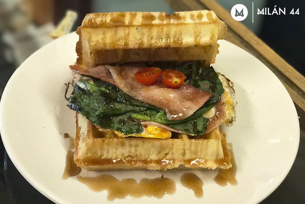 Desayuno de campeones en <a href="/hollywaffles_mx/">Holly Waffles</a>. 😋