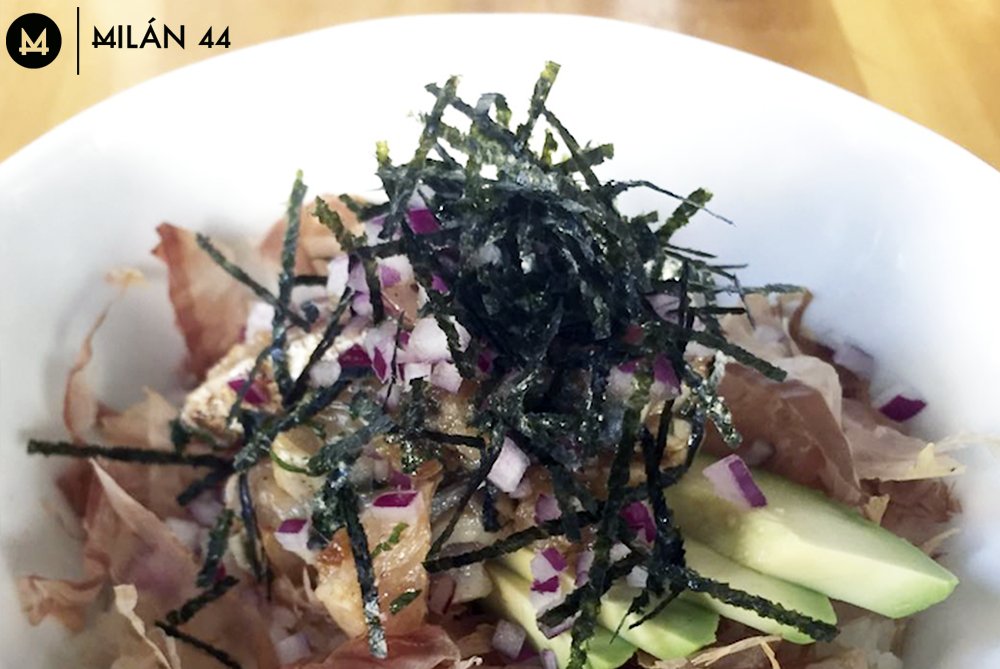 ¿Quieres probar auténtica comida japonesa? Ven y conoce la barra de Edo-Ya en #Milán44. 🇯🇵
