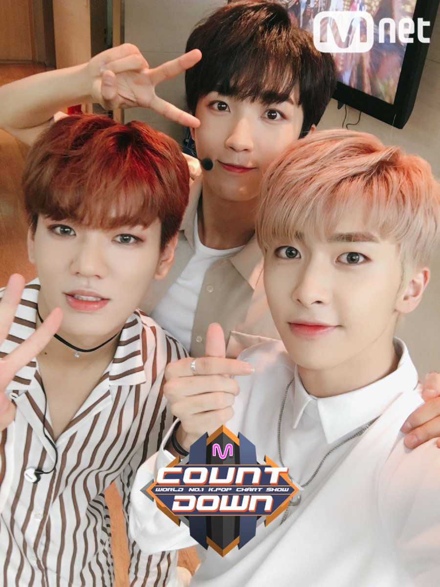 MnetMcountdown's tweet photo. 활동 시작한 지 얼마 안된 것 같은데 벌써 막방이라니 ㅠㅠ 막방이라니 ㅠㅠ 오늘 저녁 6시! #엠카운트다운 에서  #업텐션~이 여러분에게 뜨거운 안녕 무대를 선보입니다! 이따 꼭 와 주실거죠? https://t.co/5laIHUNj3a