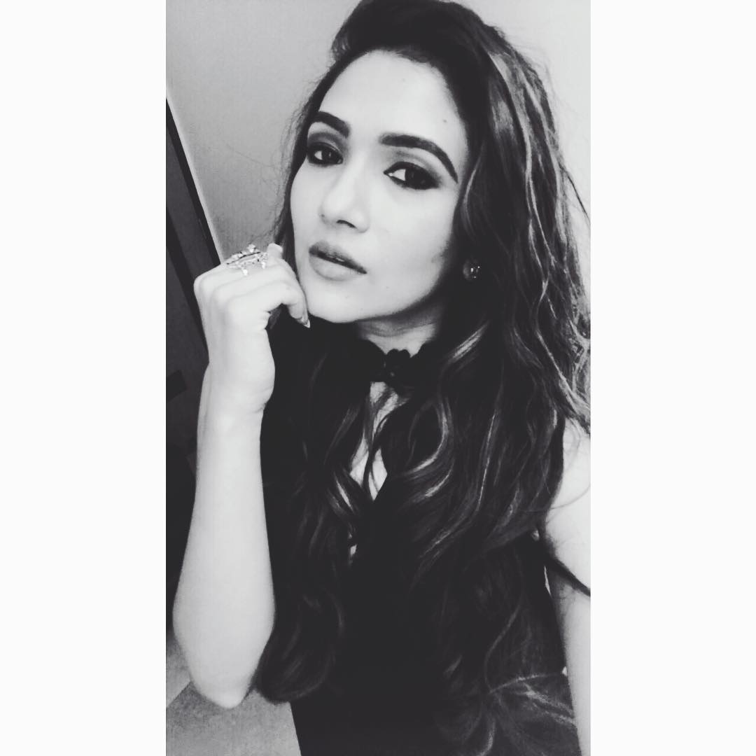 TellyTalkIndia's tweet photo. #RidhimaPandit looking ravishing, isn't she? https://t.co/K6xcg3obnV