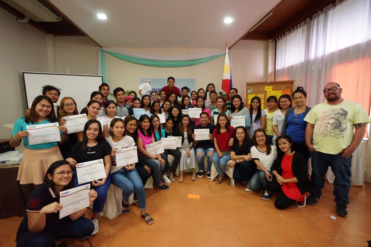 dswdcaraga's tweet photo. KALAHI-CIDSS trains field workers to strengthen information drive... Read more at: https://t.co/6vvmWMDmxB
#KalahiCIDSS @dswdserves https://t.co/EWCuS5nEk6
