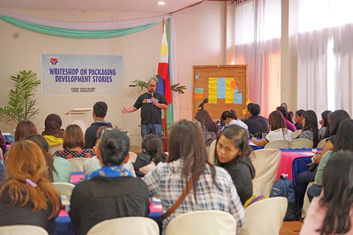 dswdcaraga's tweet photo. KALAHI-CIDSS trains field workers to strengthen information drive... Read more at: https://t.co/6vvmWMDmxB
#KalahiCIDSS @dswdserves https://t.co/EWCuS5nEk6