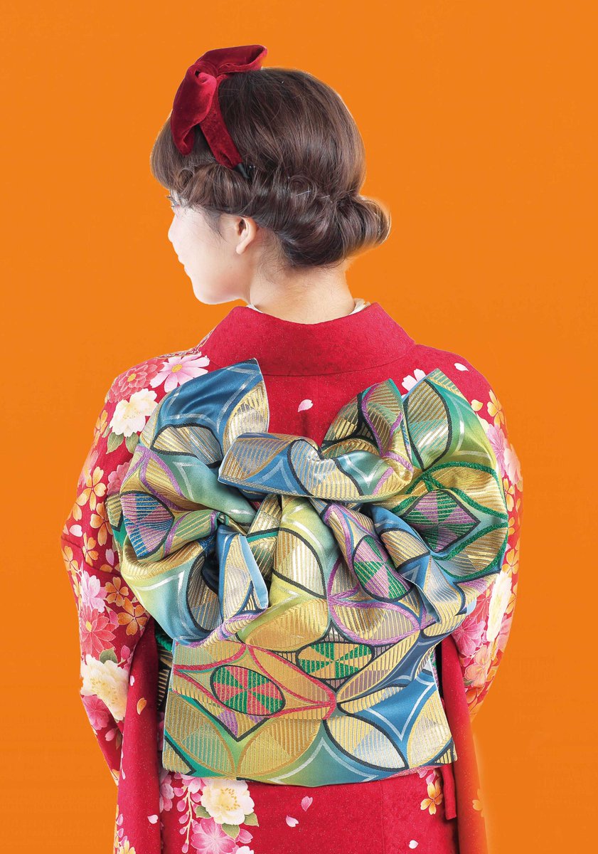 ぷりずむ館 公式 振袖レンタル على تويتر ヘアスタイル モア ジャパンをラブリーに着こなしてくれた 田中芽衣 ちゃん レトロムードのボブ風アレンジ 毛先をカール状にしてピンで留め チャーミングな表情に リボンで可憐さを強調 お洋服にも合わせやすい