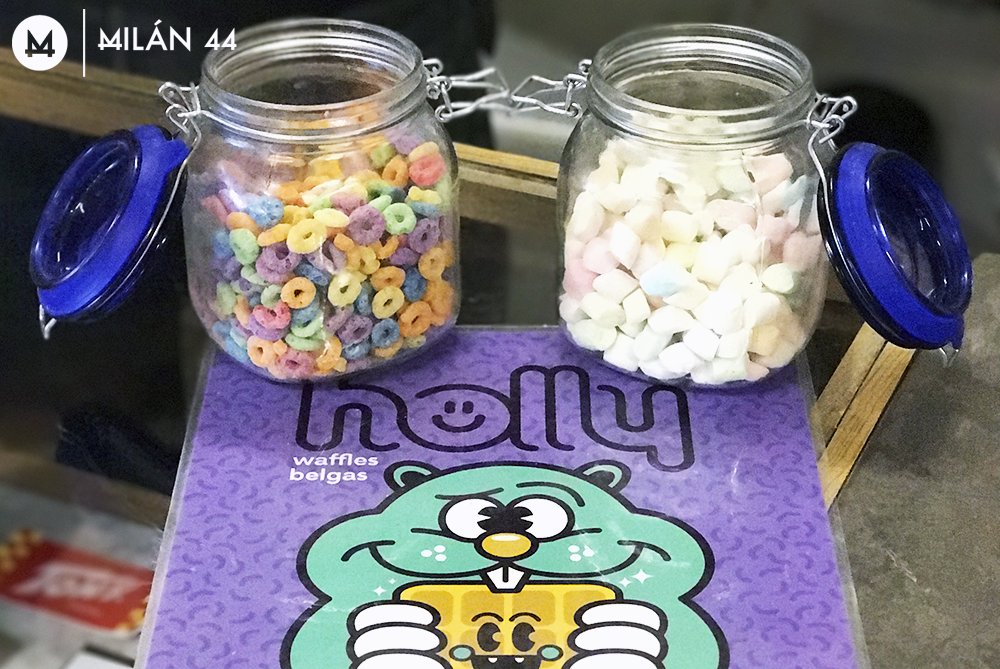 Termina tu tarde con la dulzura de <a href="/hollywaffles_mx/">Holly Waffles</a> y todos sus ingredientes. 😍