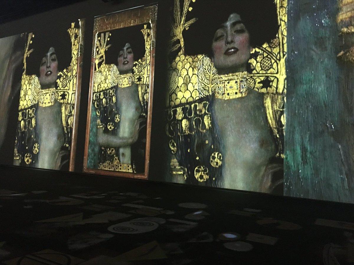 LaSambruna's tweet photo. Comunque la #KlimtExperience al #Mudec di Milano è molto bella. Fateci un salto, prima o dopo le vacanze. Merita 😎 https://t.co/AXlqNOh3YR