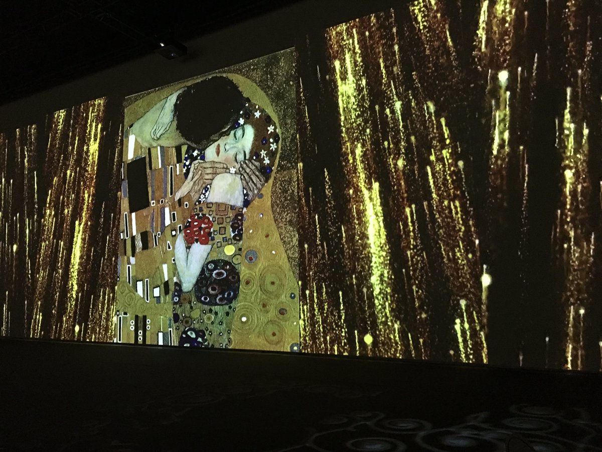 LaSambruna's tweet photo. Comunque la #KlimtExperience al #Mudec di Milano è molto bella. Fateci un salto, prima o dopo le vacanze. Merita 😎 https://t.co/AXlqNOh3YR