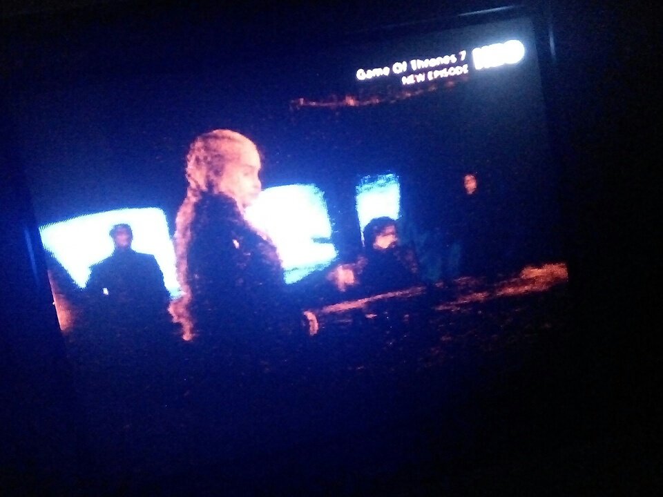 Fernandisyah's tweet photo. @Nadila_JKT48 pauu game of thrones episode baru pau https://t.co/yap7UjMMdW