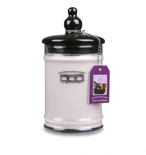 HeartCountryltd's tweet photo. Kiss in the Rain from @BridgewaterGB large #jarcandle and #scentedsachet https://t.co/oengOW2j1x