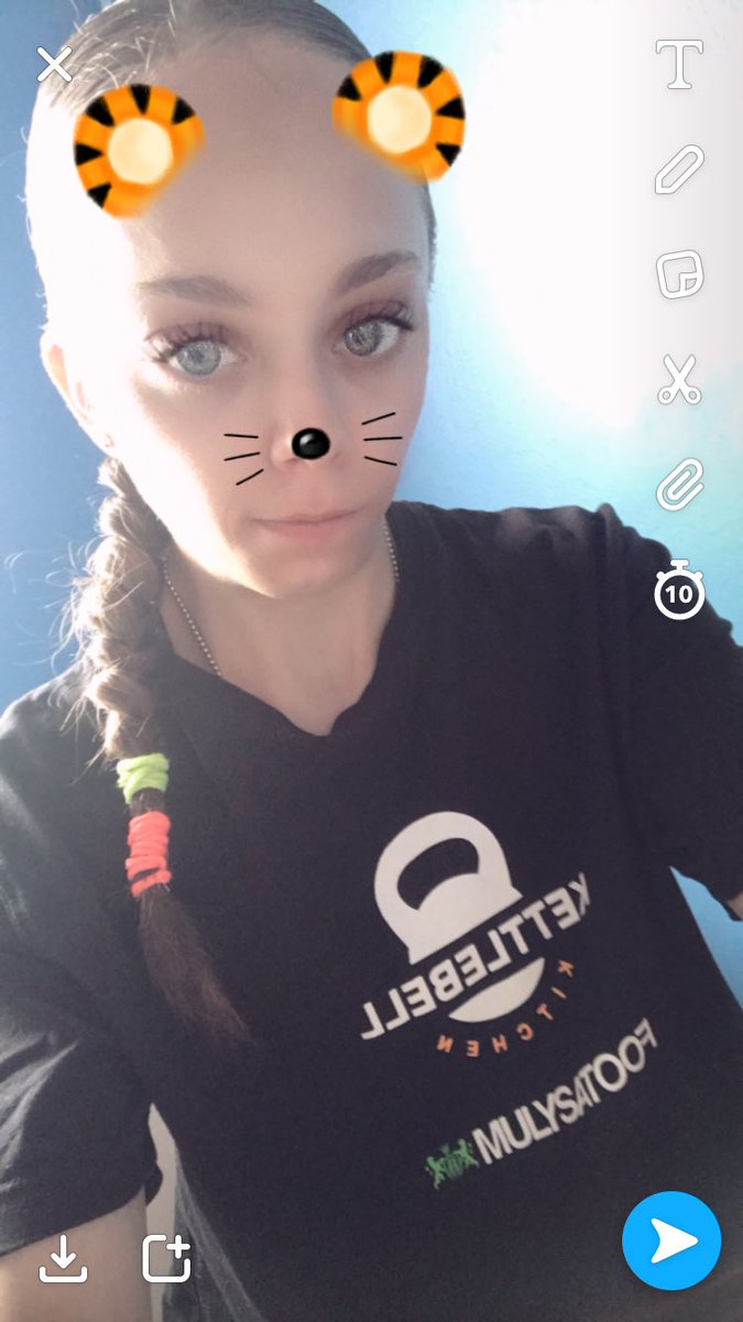 NikkiNewton15's tweet image. #worklofe #kbk