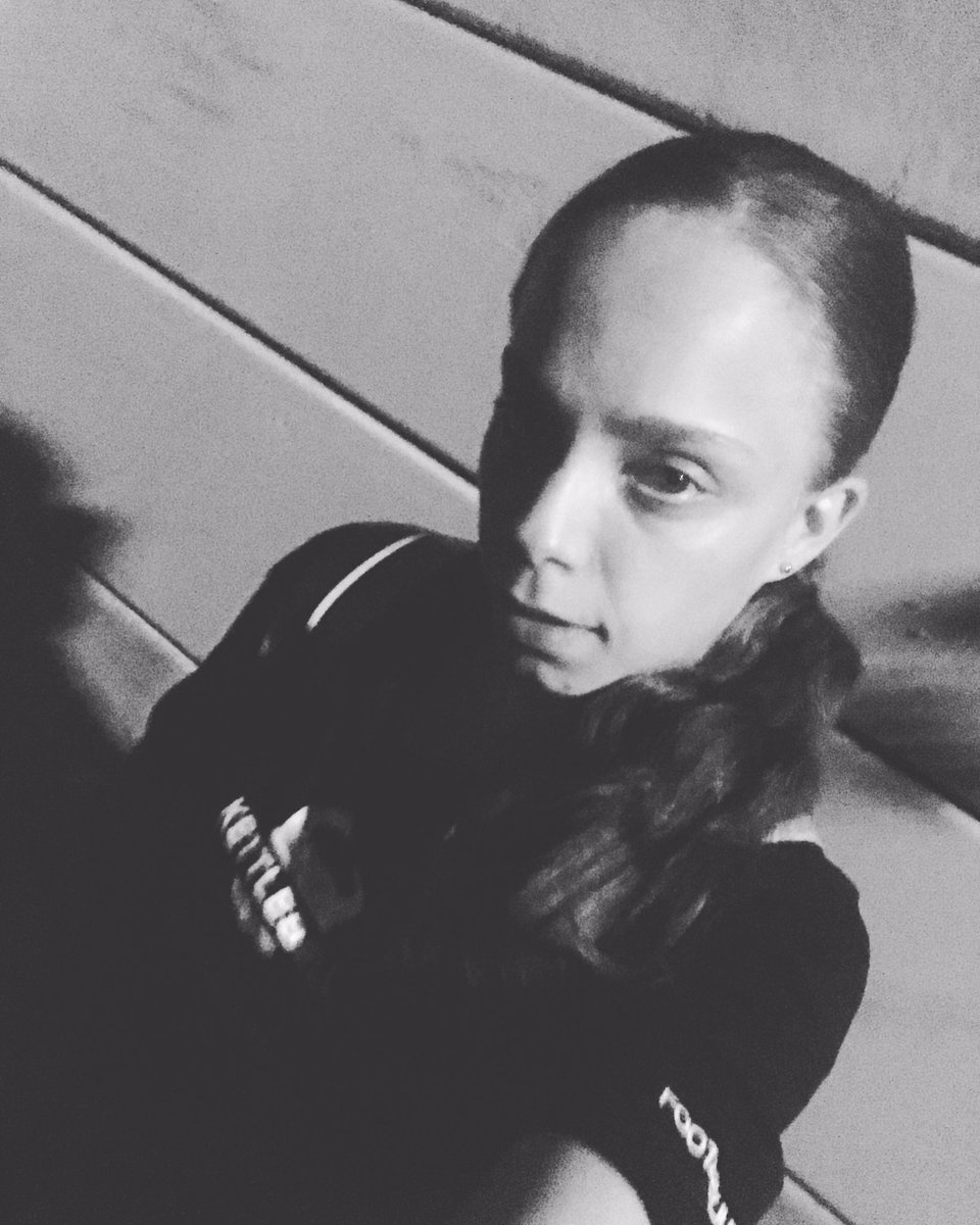 NikkiNewton15's tweet image. #worklofe #kbk