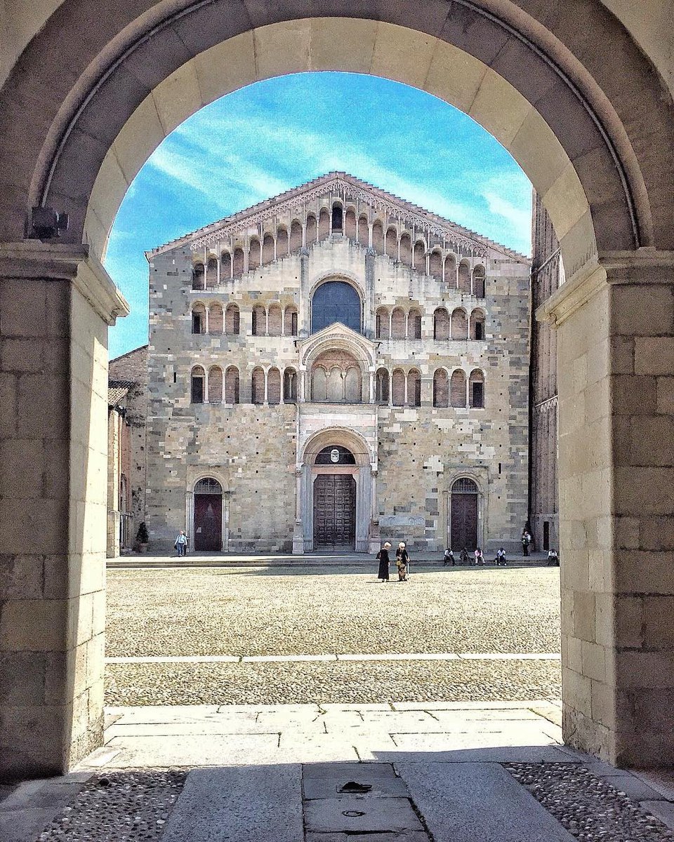 turismoER's tweet photo. Parma ha molte storie da raccontare e alcune di queste sono racchiuse nel battistero e nella sua cattedrale: https://t.co/rQ3Ml4V09v https://t.co/vv7RWqN8TB