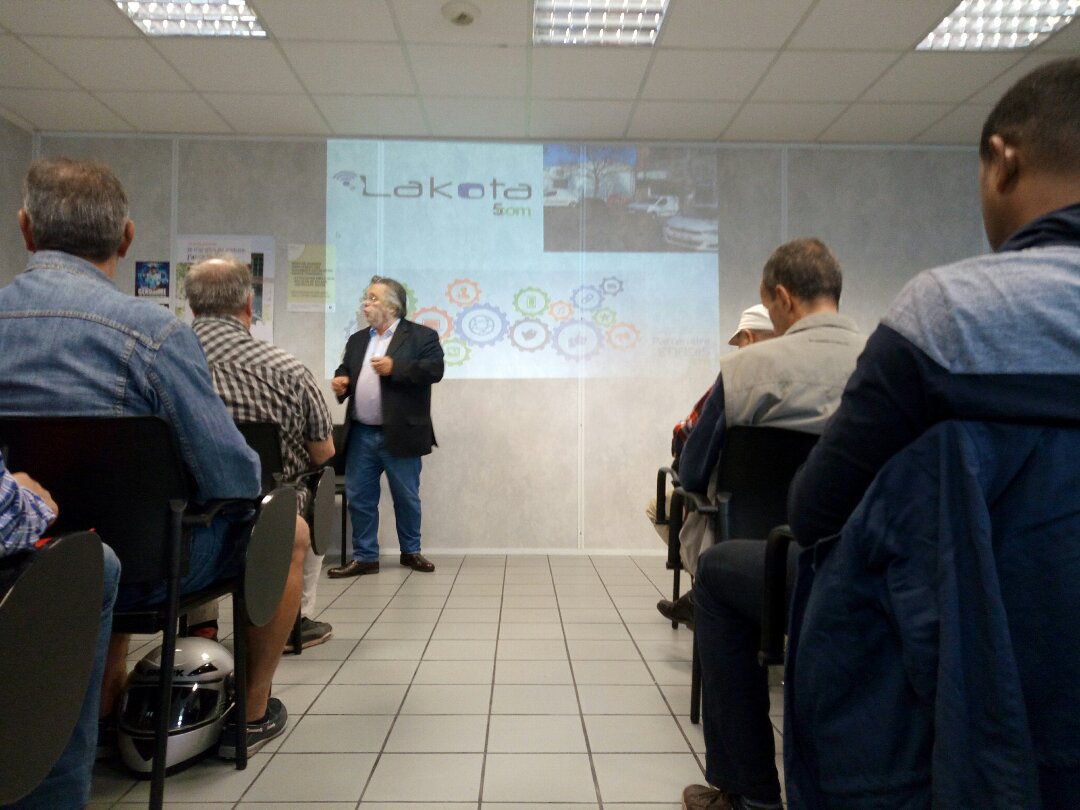 sanchezgenevois's tweet photo. Recrutement poseur des compteurs Lynki au pôle emploi Annemasse/Ville la grand
#5com, #poleemploi https://t.co/ve65EgkfW3