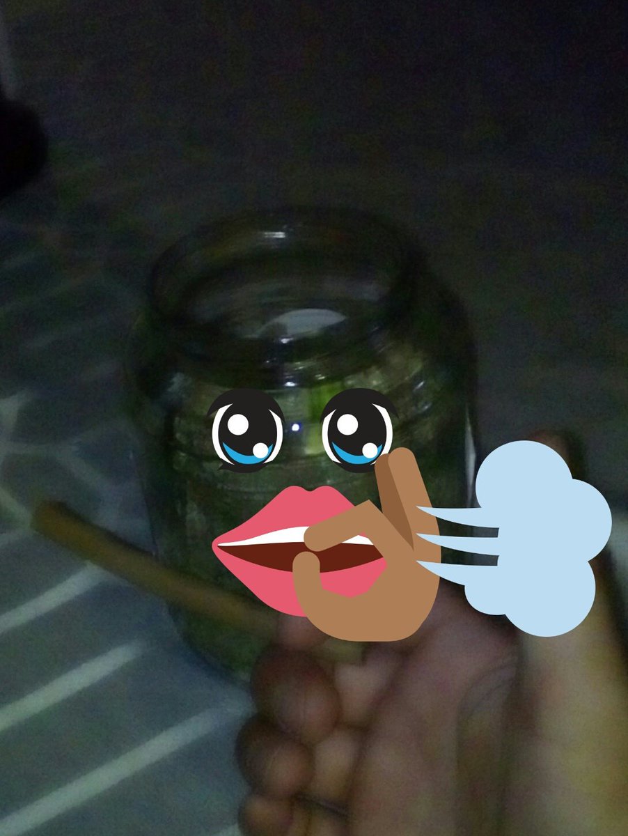 MrBeN2o's tweet photo. #crispyweed rehydrated using half Brussel sprout no smell like Orange peel #weed #blunt #weedhack #bedtimeblunt #weedtoons https://t.co/tmv2LTTTqZ